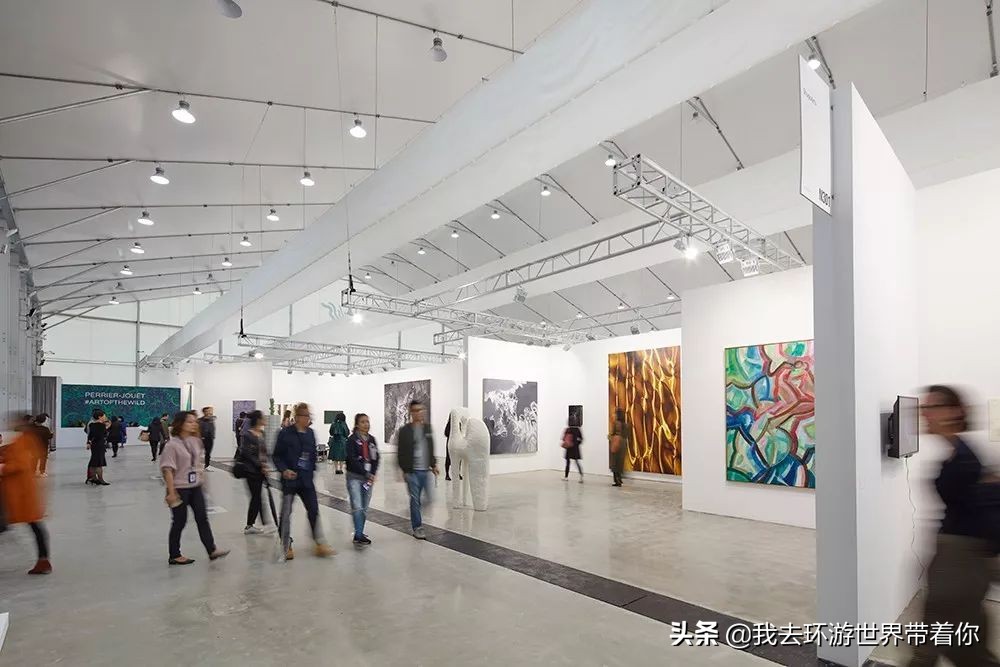 霸气的外貌下有个温柔的内心,霸气的背后隐藏着温柔和可爱