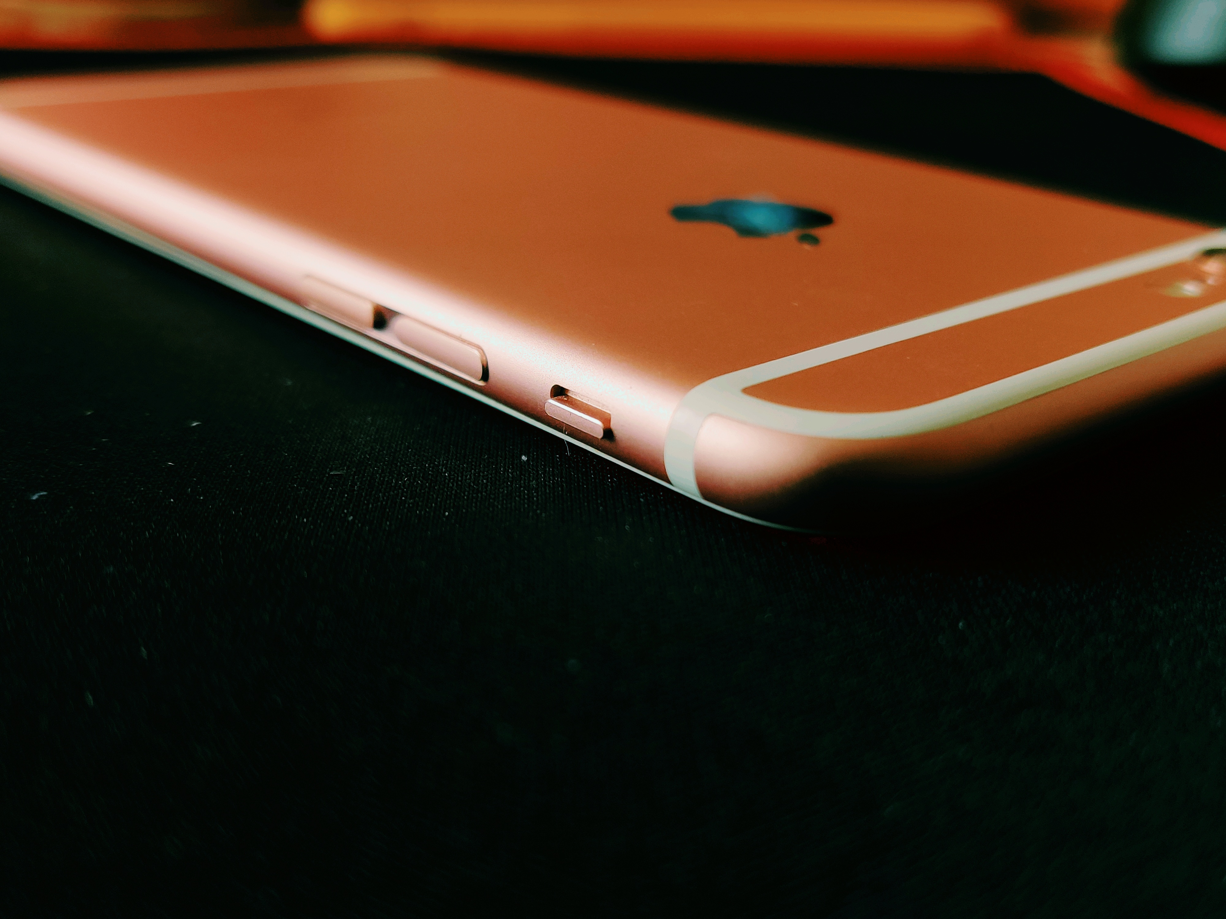 苹果的静音键是模仿哪个手机,苹果手机静音键的设计优势