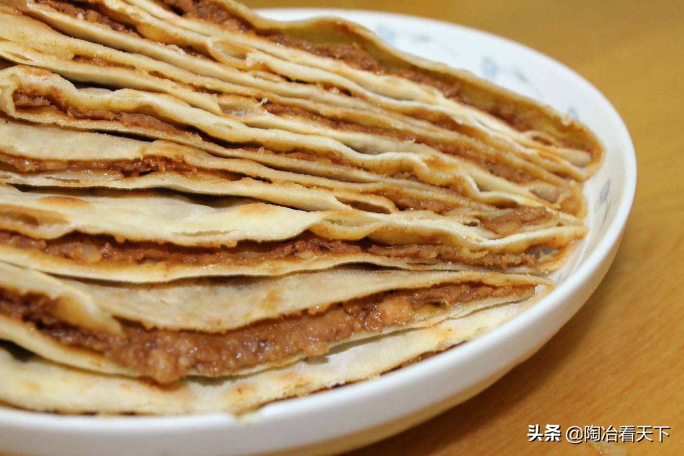 香河肉饼又酥又脆,皮薄馅厚的香河肉饼