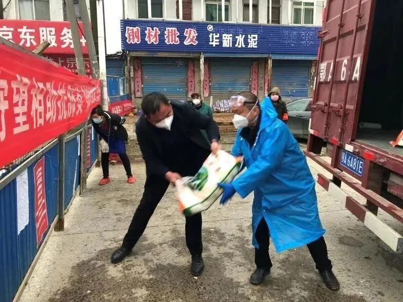 最美卓尔志愿者房继甫：多角色切换疫情防控线上的万能“管家”