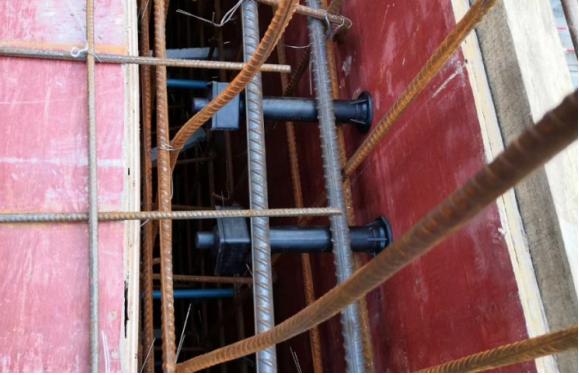 新型悬挑脚手架孔洞不漏水,新型悬挑脚手架如何预埋