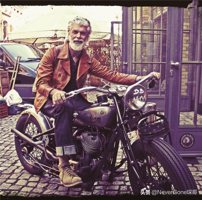 小众棕色短款皮衣,英伦机车皮衣推荐