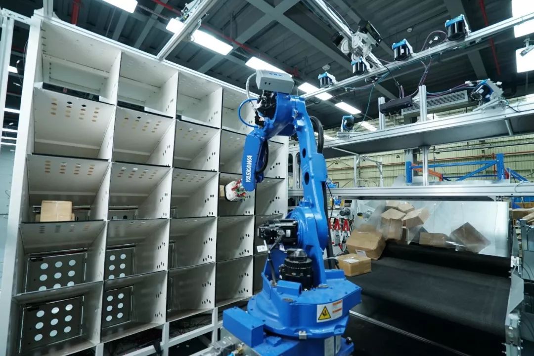 「第C维」智能物流机器人会自己开网店吗?