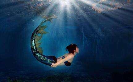 女子意外怀孕结果生了怪胎,女人怀孕生宝宝被吓坏