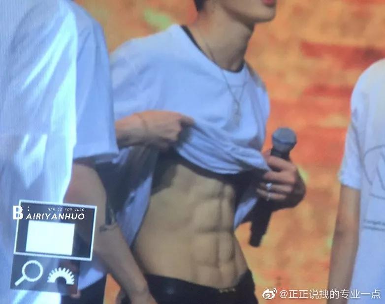 李现有没有腹肌,李现的真腹肌