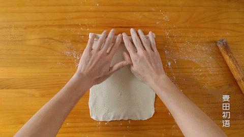 香味十足的奶香馒头，超级松软有弹性，不坑洼不缩皱的秘密都在这