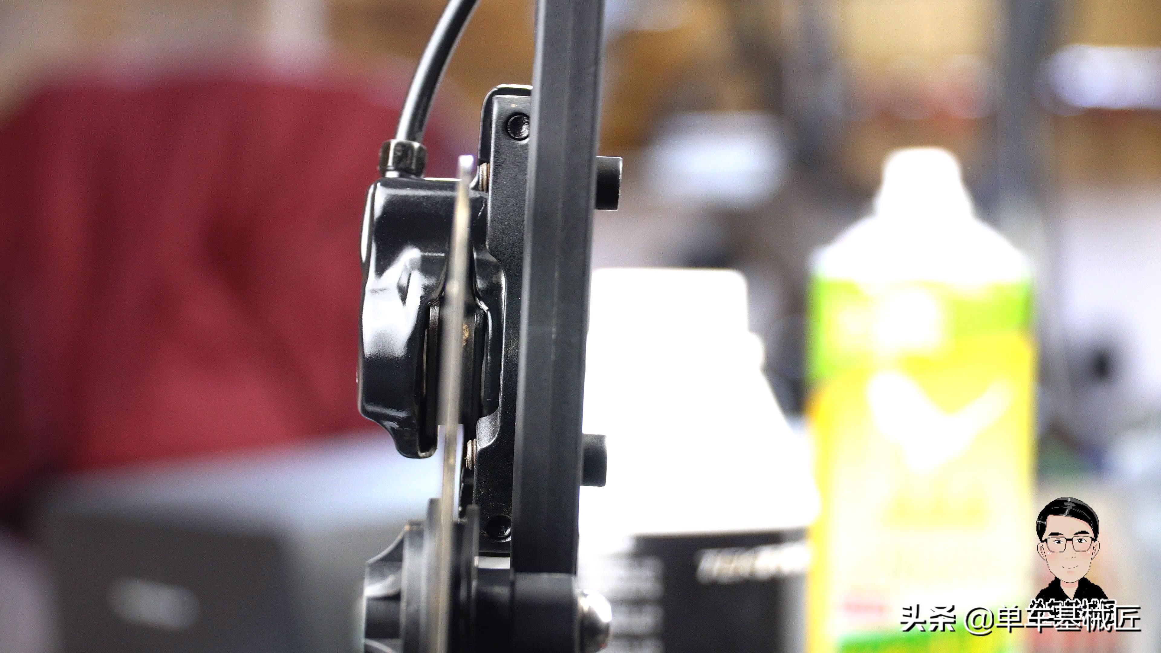 刹车卡钳活塞复位教程,单车碟刹活塞回弹不到位