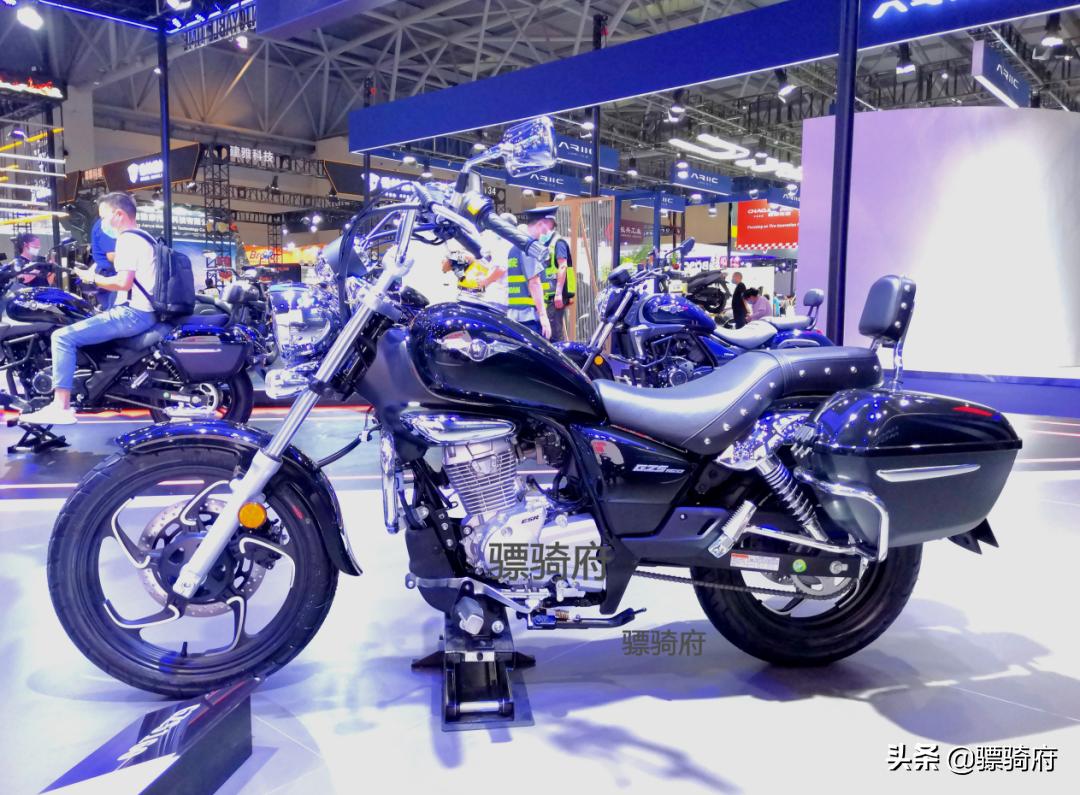 车坛常青树铃木GZ150终于有了接班人——豪爵GZS160首次亮相