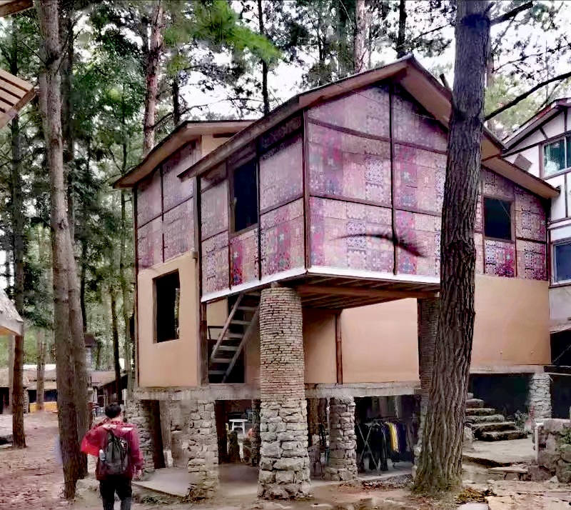 那个参加法国界外艺术交流和捐赠700万的夜郎谷究竟是怎样的呢？