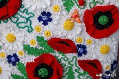 爱尔兰钩花拼出来的包包时尚大气