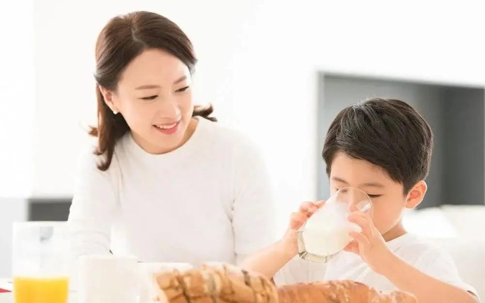 各品牌奶粉优劣势对比,国产奶粉是怎么扭转形势