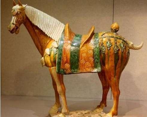 唐三彩有什么文化意义,唐三彩的特点艺术价值