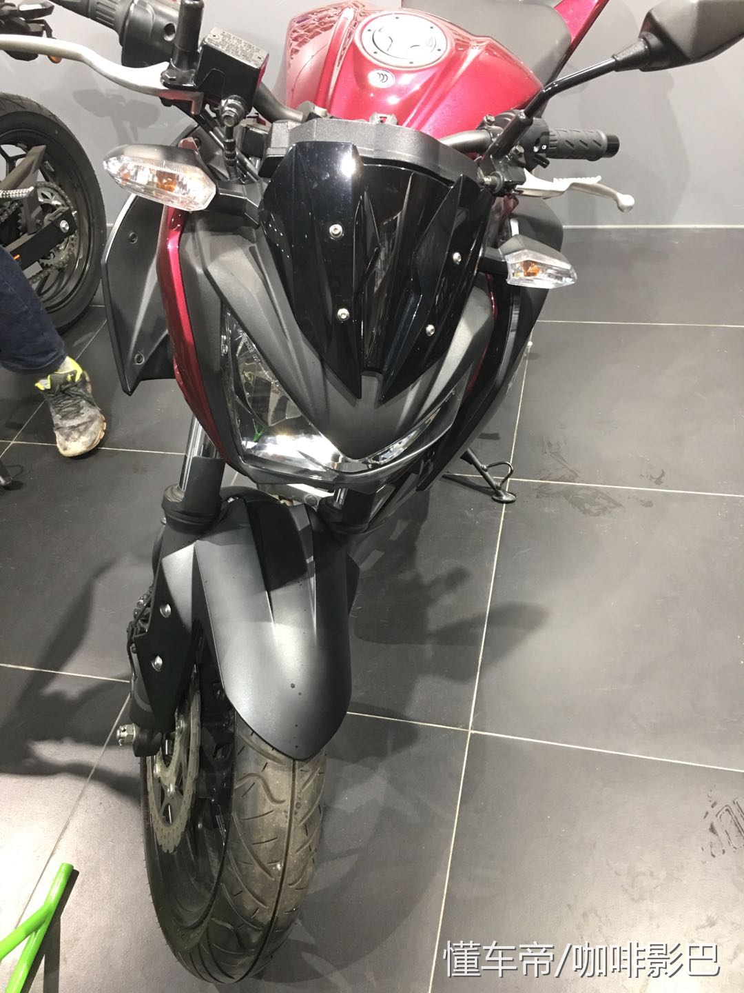 川崎z250适合新手吗,新手适合川崎街车z400吗