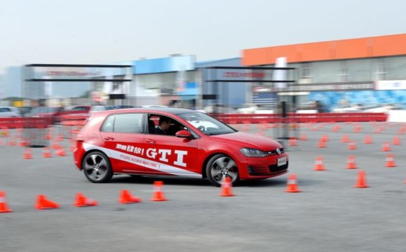 车辆推头如何补救,车辆推头第一视角