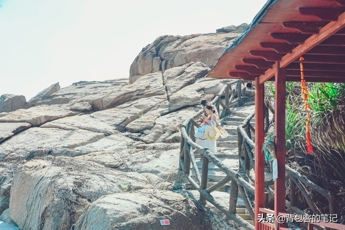 进出景区排队3个小时,岛上物价高上天,这的游客还是多的挤破头