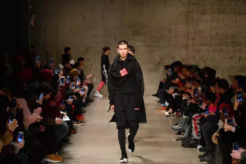 美国最火的耐克鞋,超越耐克的国产品牌