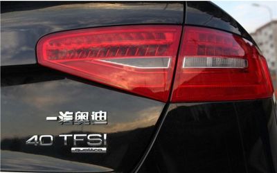 为什么现在汽车尾部都写字母,汽车尾部字母