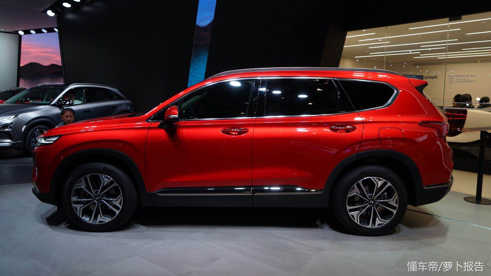 中级suv新款,豪华品牌中级suv搅局者图片