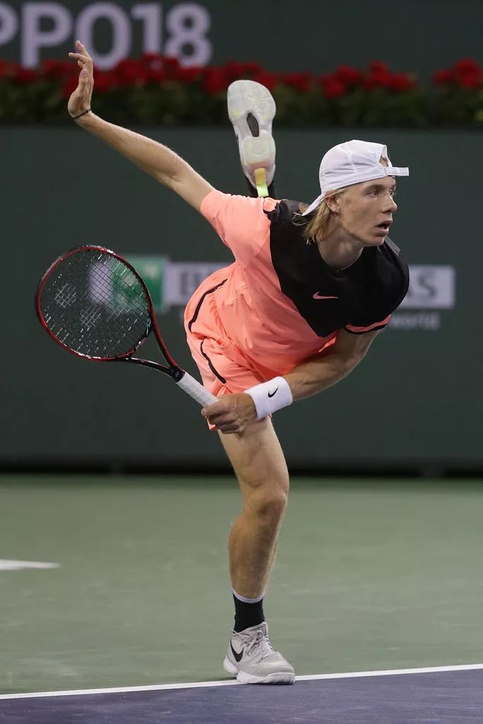 反戴帽子给人的感觉,反戴帽子有什么说法