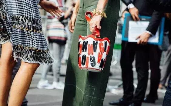 好看不贵的衣服学生推荐,好看不贵的学生用品