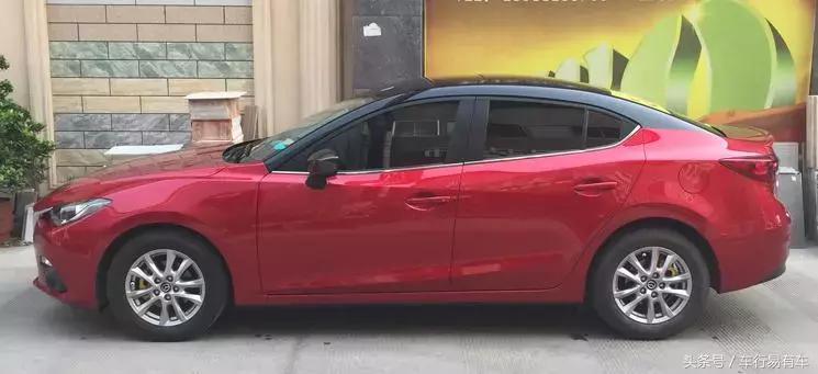 白色车顶贴黑膜需要备案吗,车顶贴的黑膜叫什么