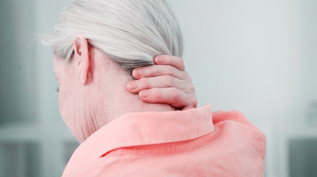 颈椎病治不治疗,颈椎病到底该怎么治