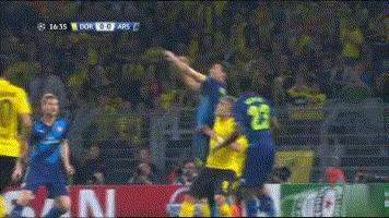 足球女裁判被袭,足球女裁判被打视频