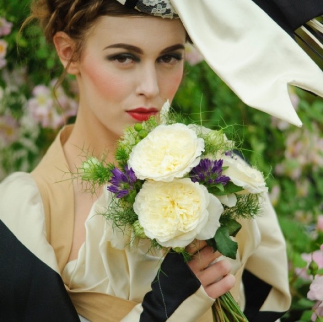 自己种的玫瑰花怎么没有花店的好,如何养花店买的玫瑰花