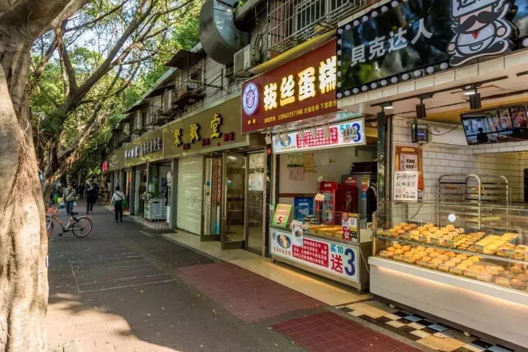 广州地铁8号线哪个站内有吃的,广州地铁8号线北延广州北站