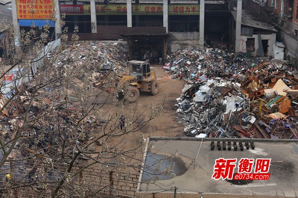 向不文明行为说不小报内容,不文明行为曝光台噪音扰民