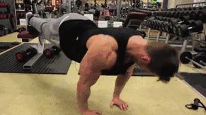 胸肌太大了穿不上衬衫,胸肌太大衬衣扣不上