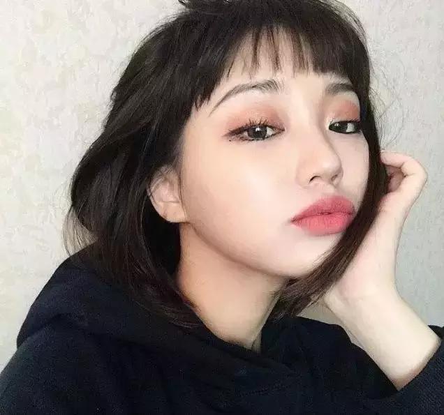 剪刘海教学所有脸型都适合的刘海,剪刘海修饰脸型教程八字刘海