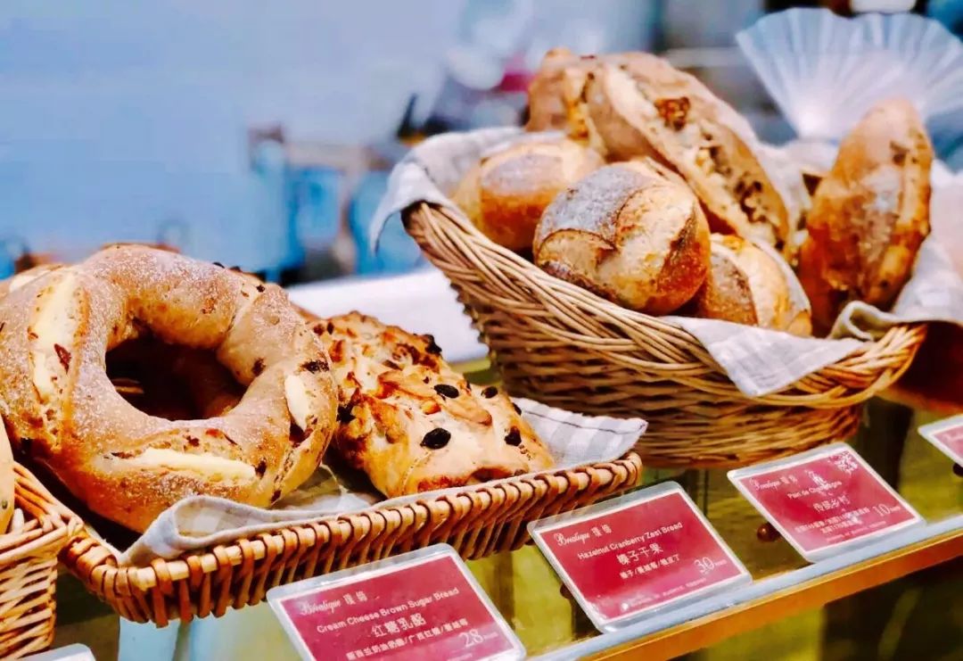 看完就懂，为何80后双胞胎美女妈妈舍弃高薪，缔造健康面包工坊