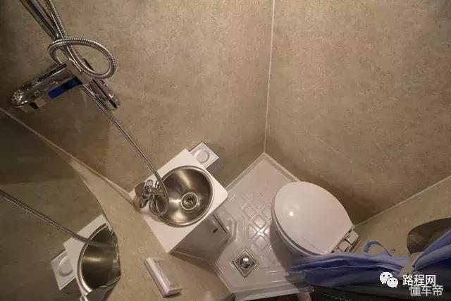 最新凯伦宾威双拓展房车价格,进口依维柯凯伦宾威二手