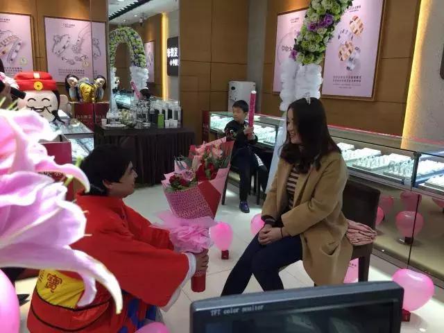 买戒指男朋友说没钱,买珠宝被骗他说不想要可以退货吗