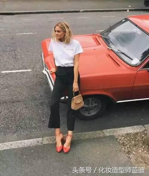 白t恤穿法搭配,t恤的30种穿法高级又时髦