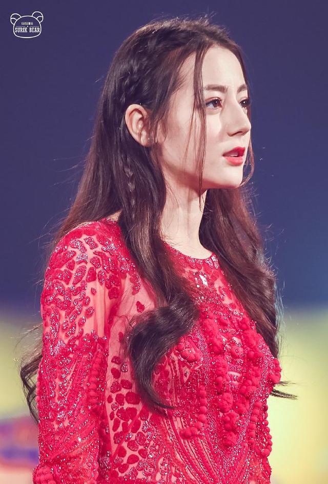 李小璐双眼皮褶,被美颜坑惨的明星