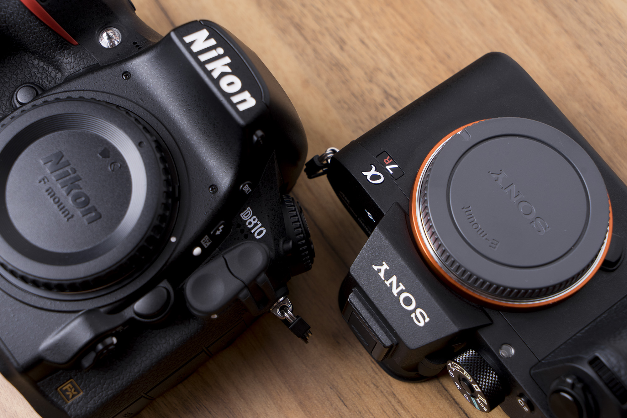 尼康d810换a7r2 (尼康d810与索尼a7r2对比)