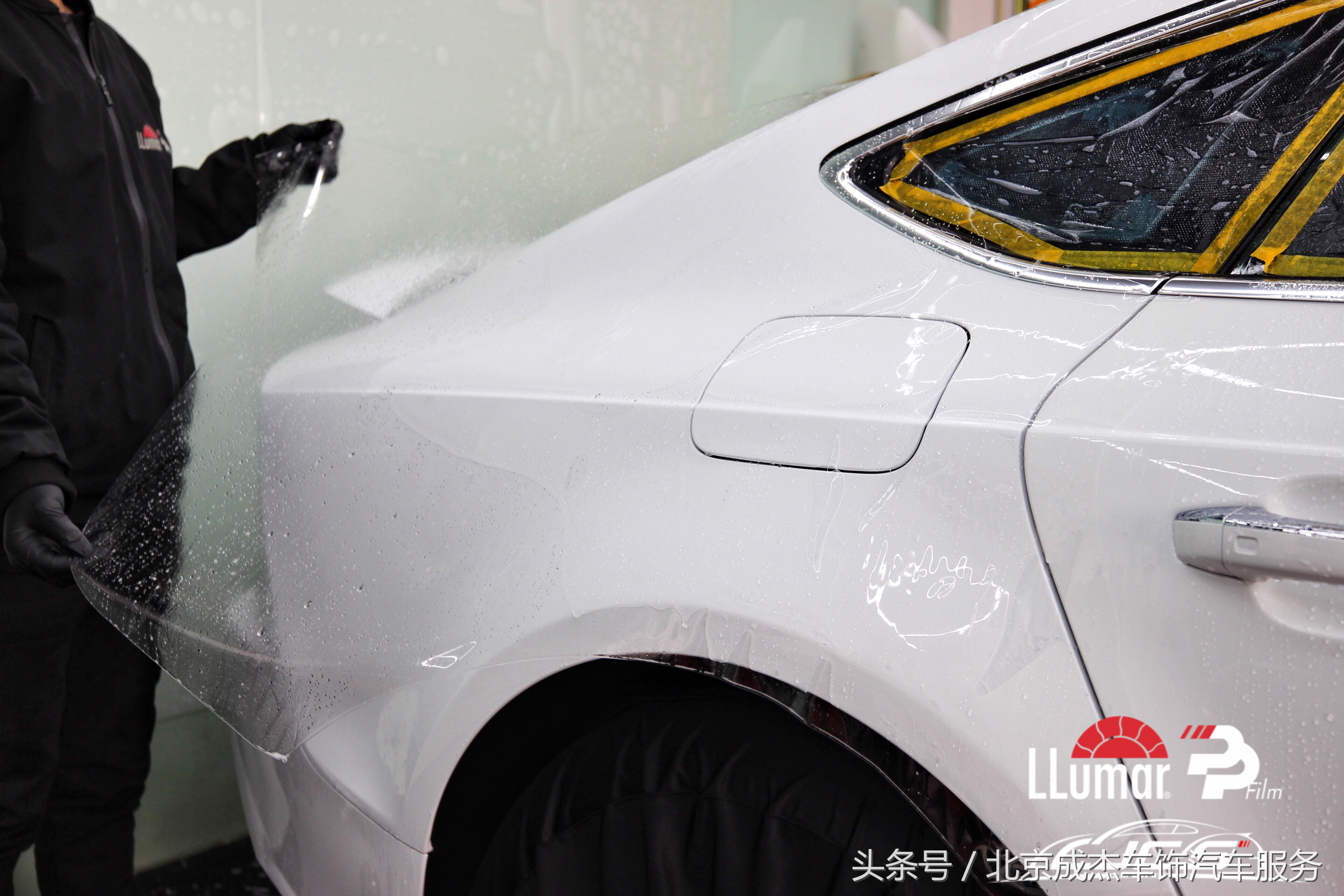 奥迪a7l黑武士贴隐形车衣,奥迪a7隐形车衣如何选择