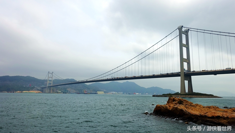 一岛三桥：宁静迷人的香港马湾岛眺望汀九青马汲水门大桥