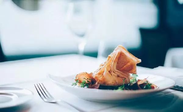 餐饮后厨与前厅如何有效配合,后厨和前厅协调重点