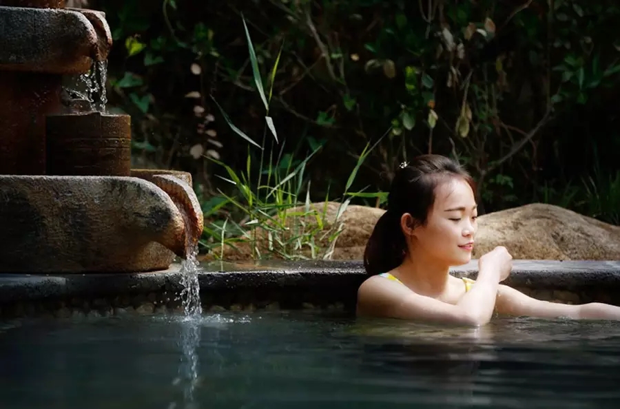 德百温泉五一,德百温泉度假村的温泉哪来的