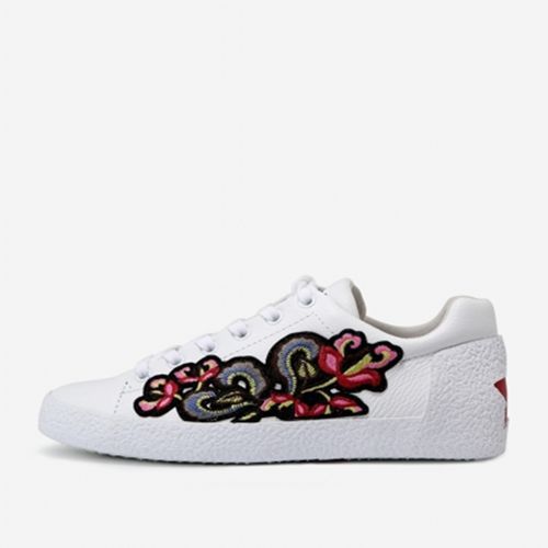 李宁为什么被抢注商标,曾经的国货之光李宁