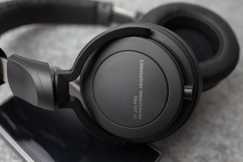 定位监听级，适合多场合应用，拜亚动力DT240PRO耳机新品上手评测