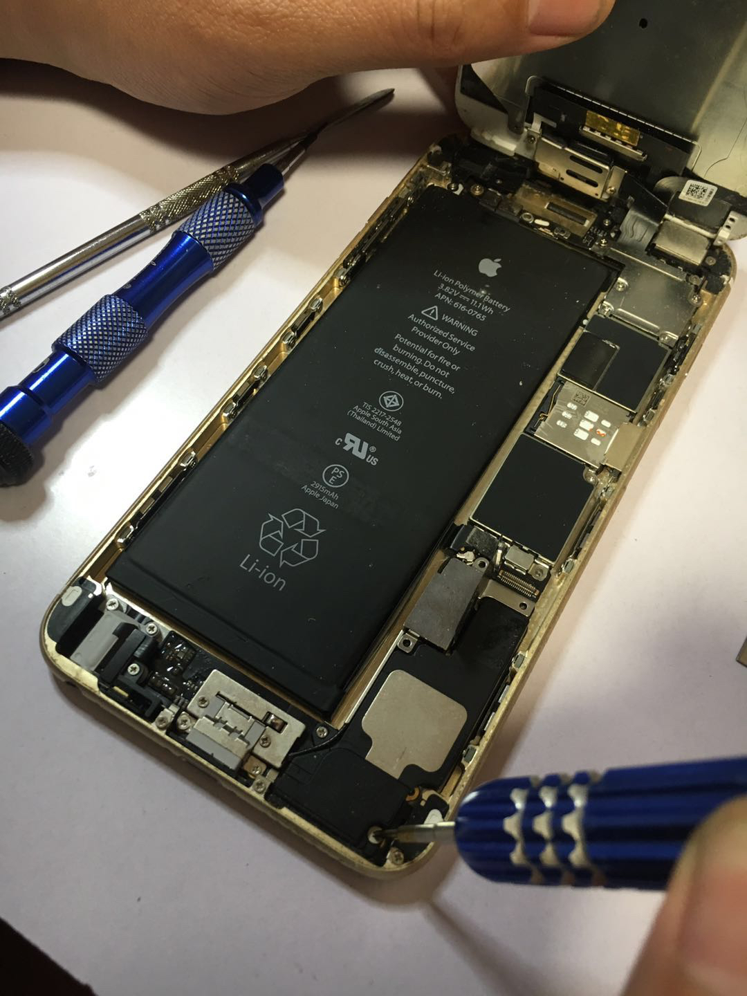 苹果更换扬声器多少钱,苹果12听筒扬声器更换