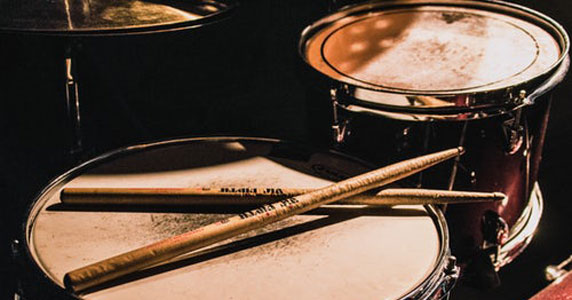 好兄弟抢了我的女朋友唱歌完整版,好兄弟抢了我女友视频