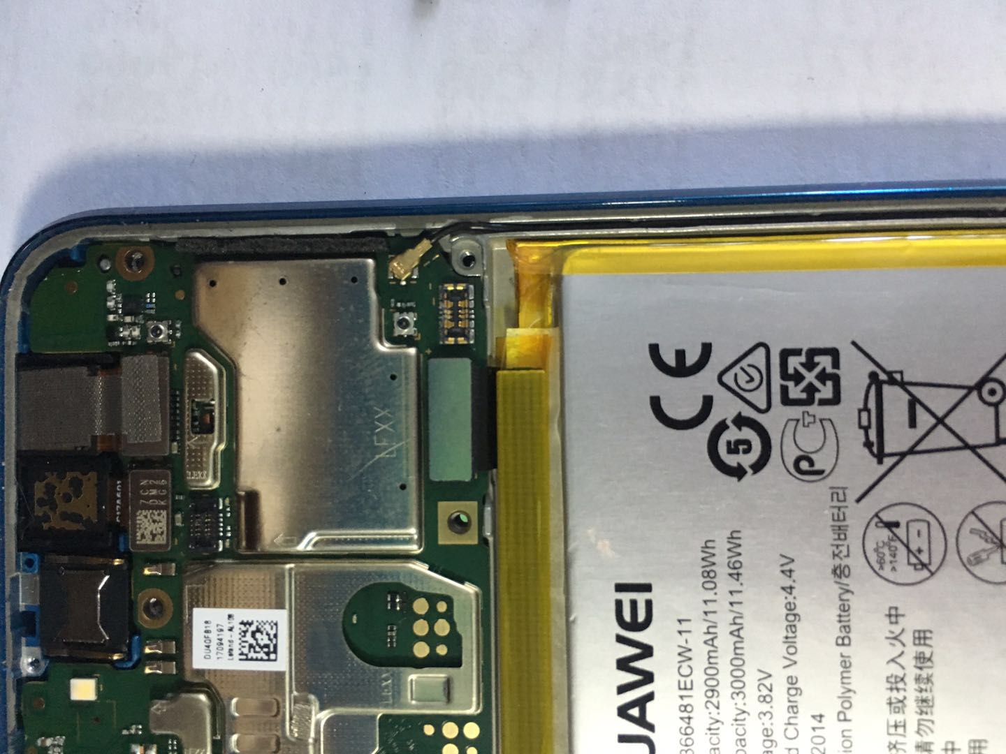 荣耀9青春显示未插卡怎么维修,荣耀9青春版不充电维修