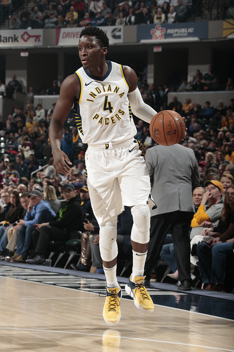 “师弟”让这双鞋在赛场上寿终正寝！IT穿这双鞋说出了湖人总…！