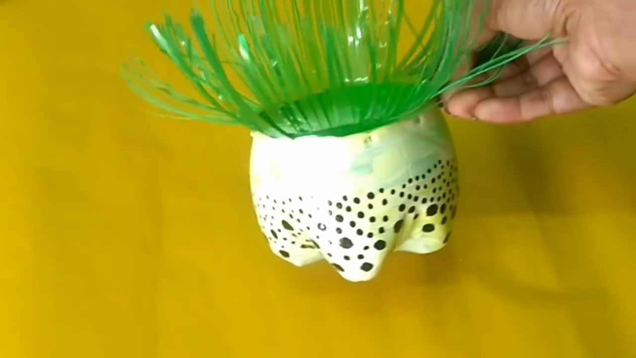 塑料瓶废物利用花篮制作方法,塑料瓶创意花篮手工制作方法图文