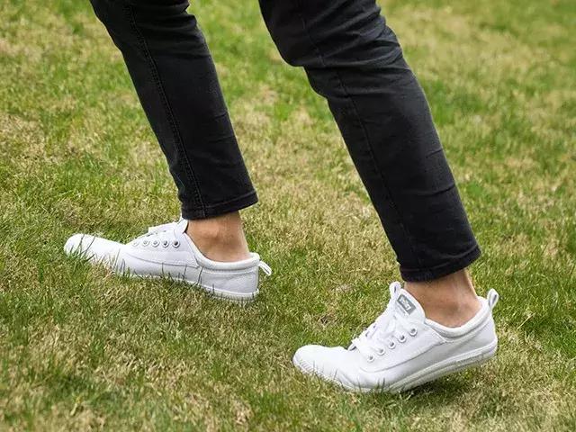 澳洲的国宝级小白鞋，明星、超模人手一双